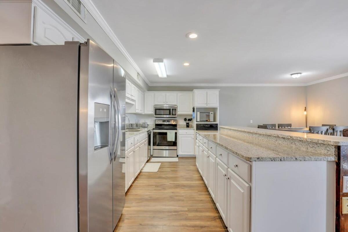 Eagle'S Nest - Spacious Loft Downtown - Near Gsu Стейтсборо Экстерьер фото