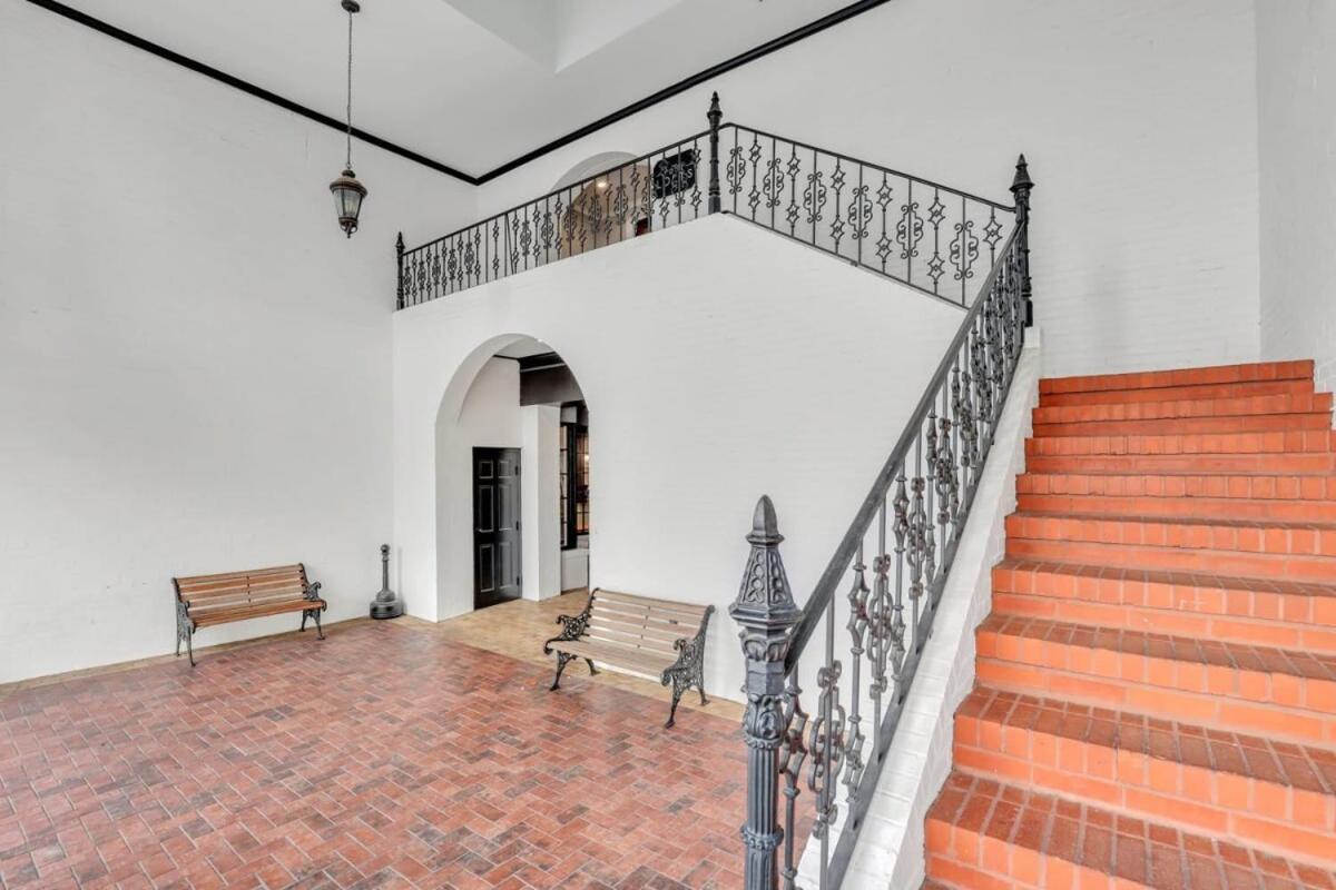 Eagle'S Nest - Spacious Loft Downtown - Near Gsu Стейтсборо Экстерьер фото
