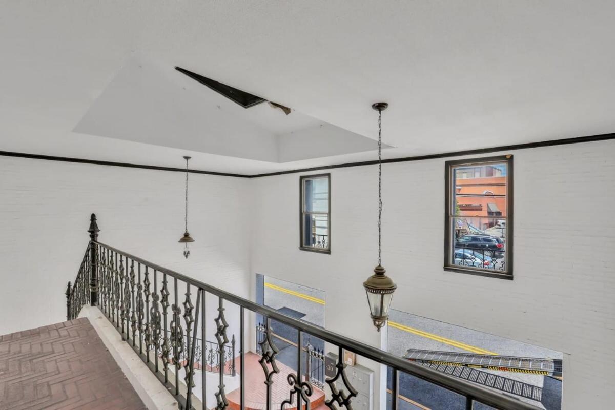 Eagle'S Nest - Spacious Loft Downtown - Near Gsu Стейтсборо Экстерьер фото