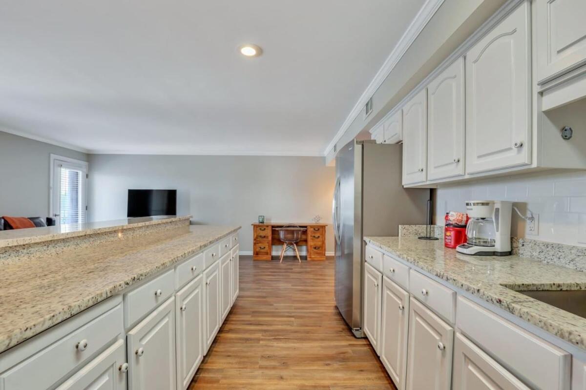 Eagle'S Nest - Spacious Loft Downtown - Near Gsu Стейтсборо Экстерьер фото